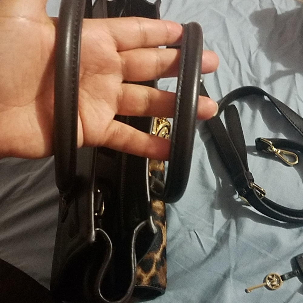 Mk purse authentic - Picture 5 of 7